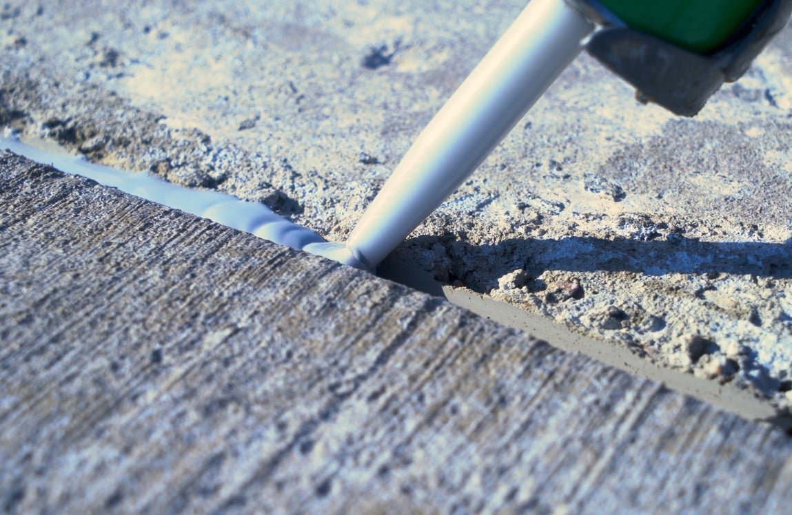 pourthane-sl-self-leveling-joint-sealant